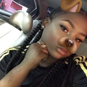 Meet your Posher, Anitra